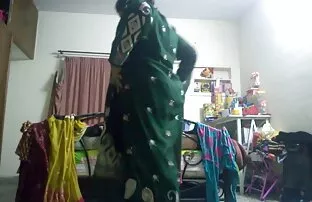 सेक्सी पोर्न एक युवा मालिश, कुशलता एक मालिश रूसी सौंदर्य सेक्सी फिल्म वीडियो में बना रही है, उसे एक वेश्या के रूप में shaggle